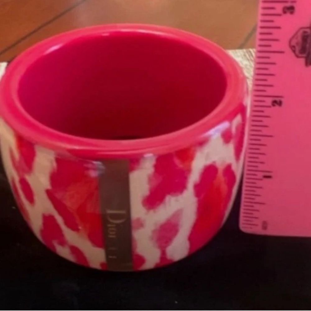 VTG *DIOR* RARE COLOR! Pink! Jungle Resin Bangle Bracelet - Picture 7 of 8